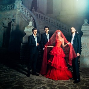 ������ ���������� Crimson Blue