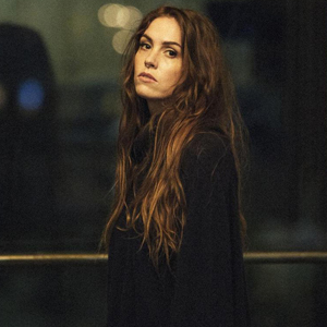 ����� ������ �� Emma Ruth Rundle